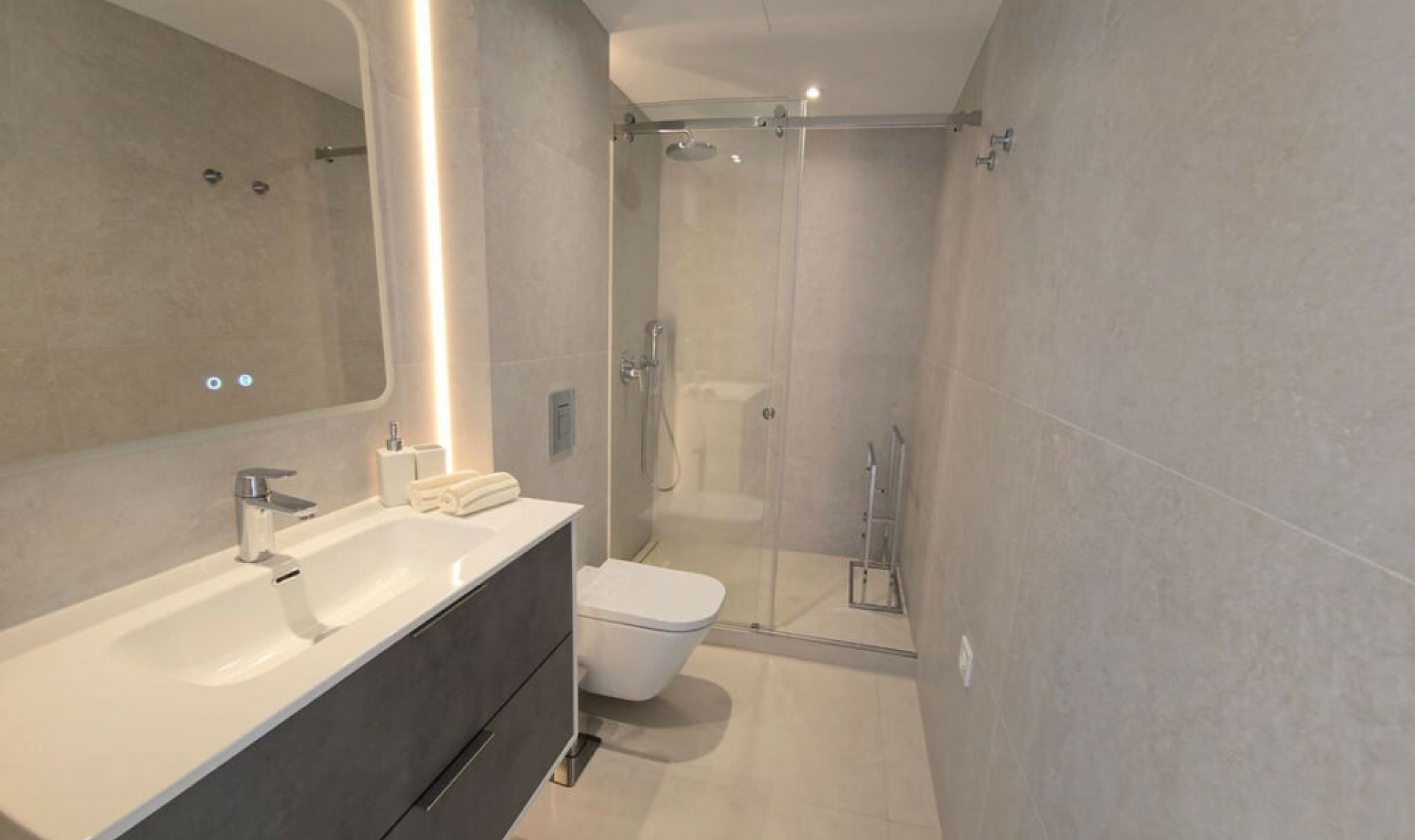 Resale - House -
Marbella