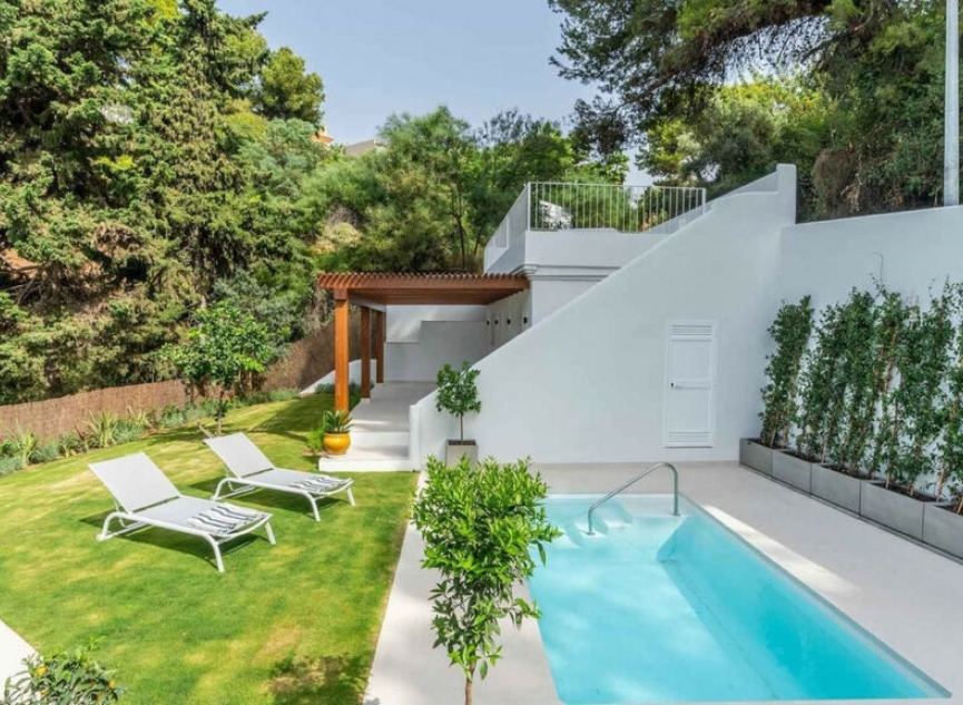 Resale - House -
Marbella