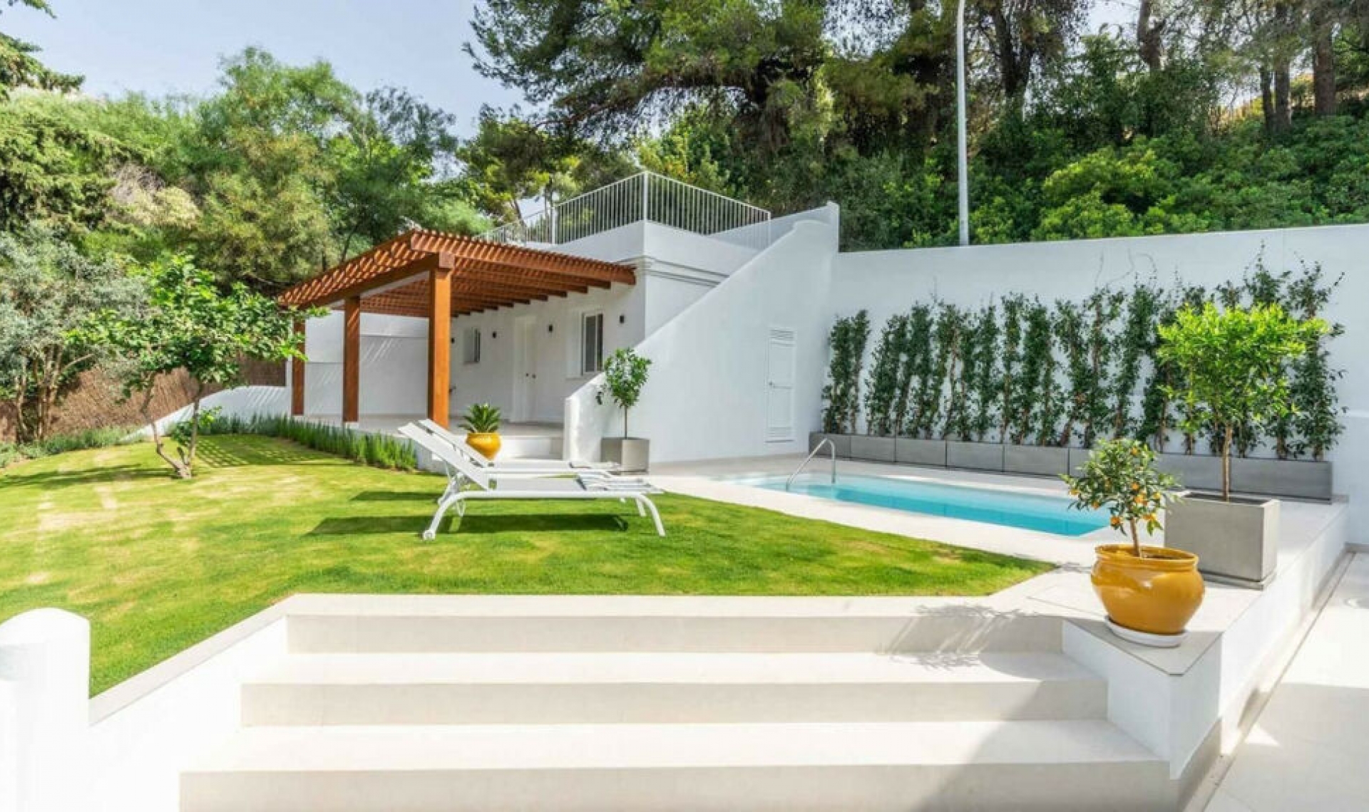 Resale - House -
Marbella