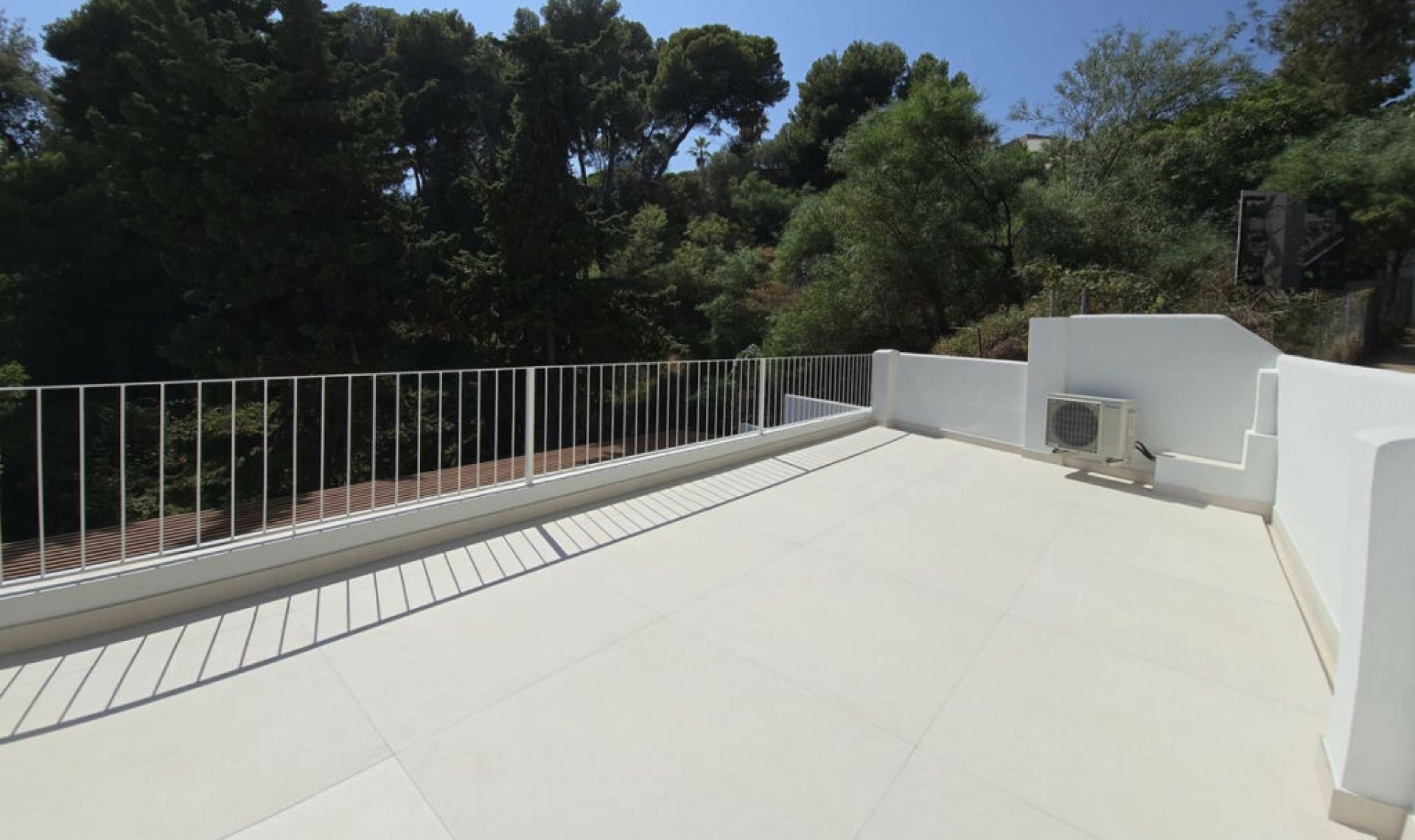 Resale - House -
Marbella