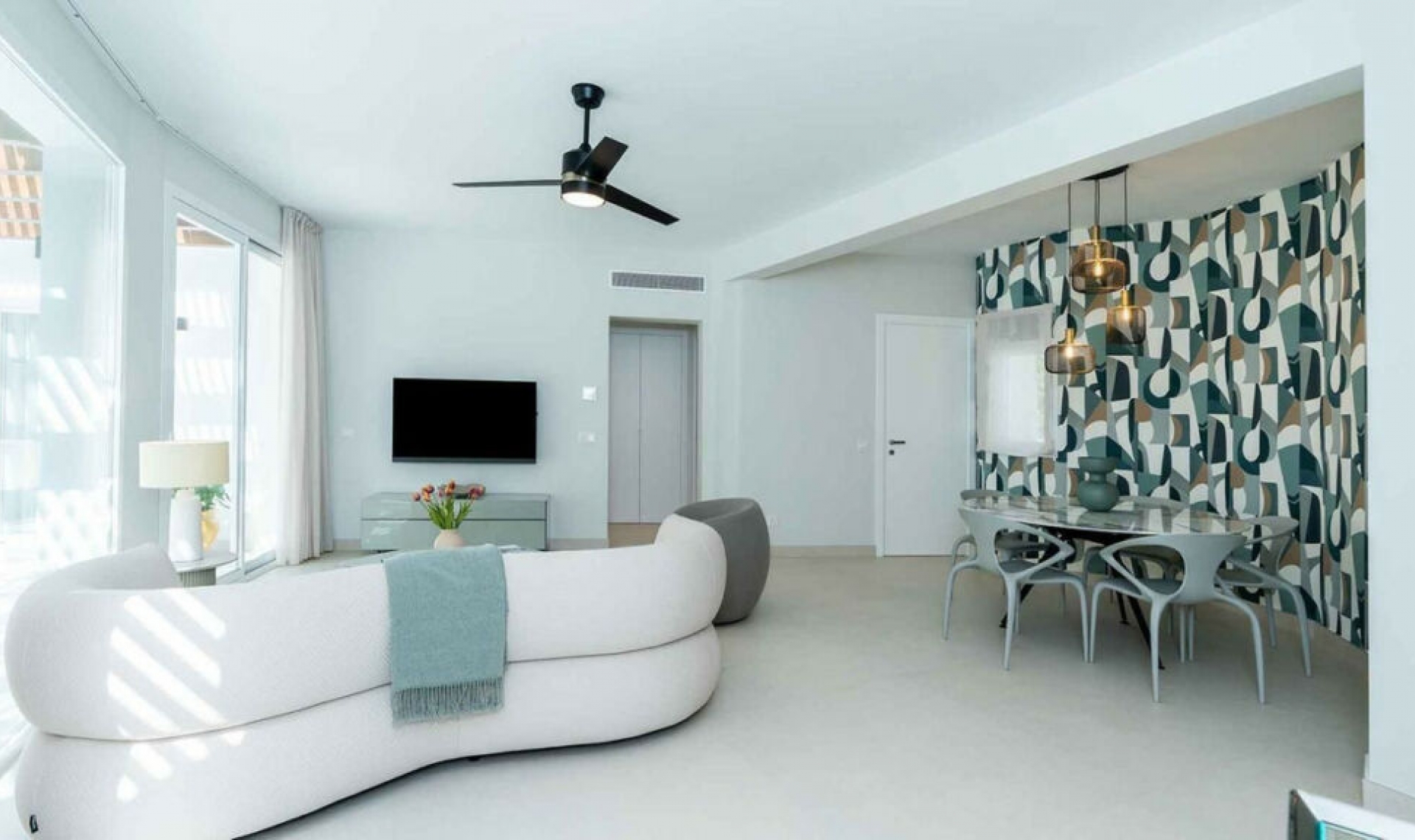 Resale - House -
Marbella