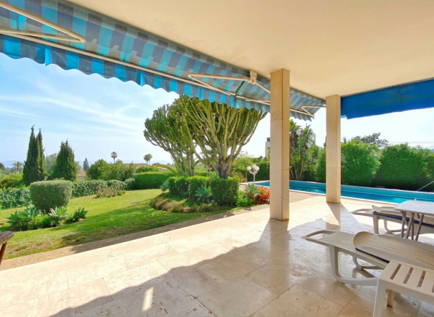 Resale - House -
Marbella