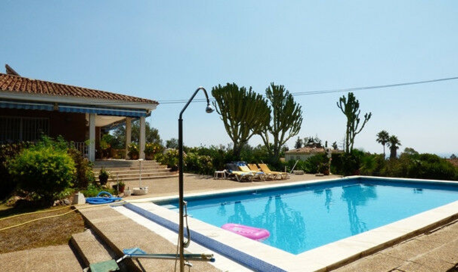 Resale - House -
Marbella