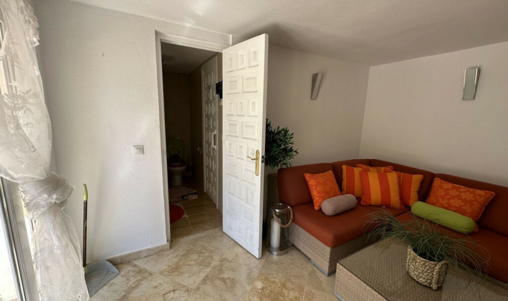 Resale - House -
Marbella