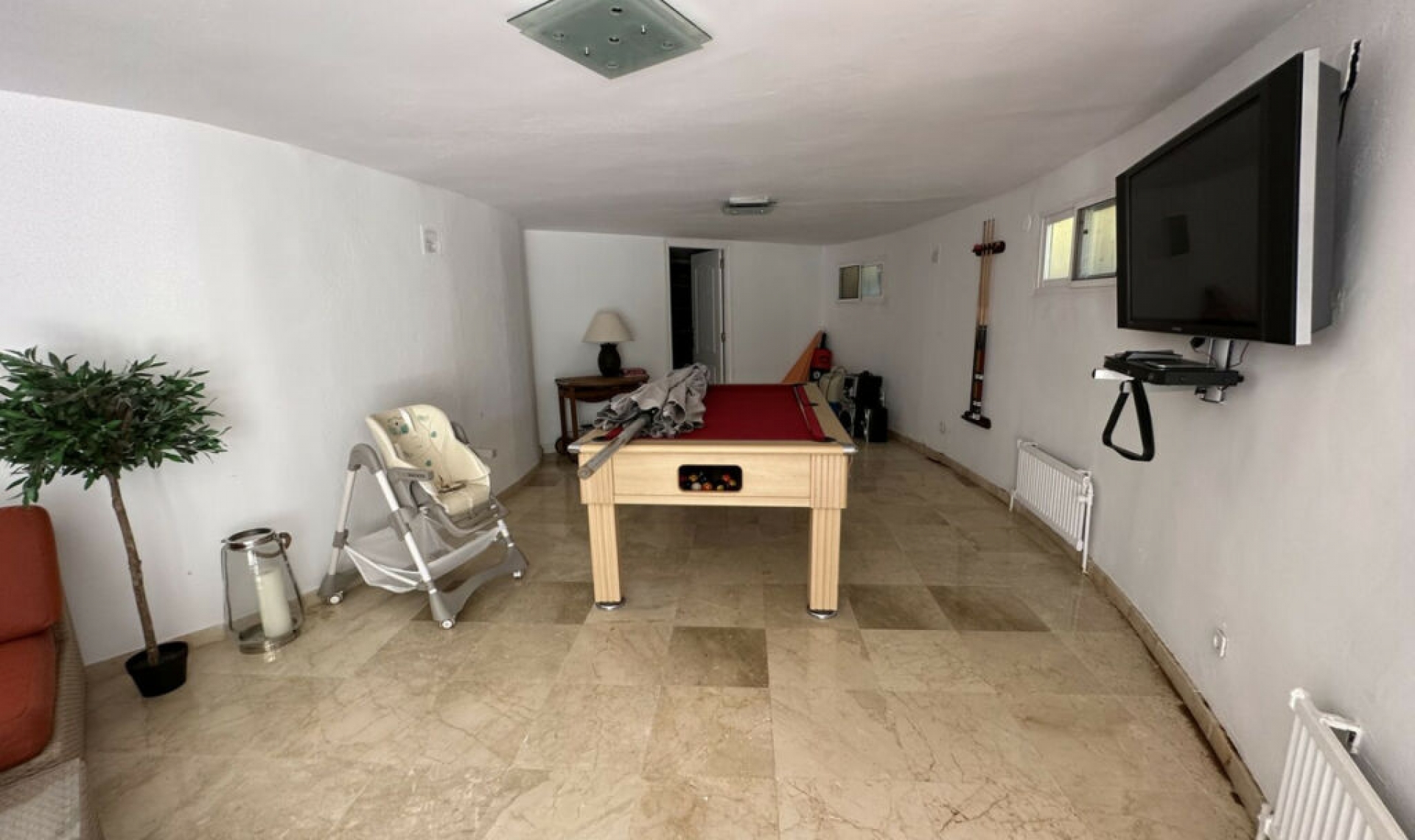 Resale - House -
Marbella