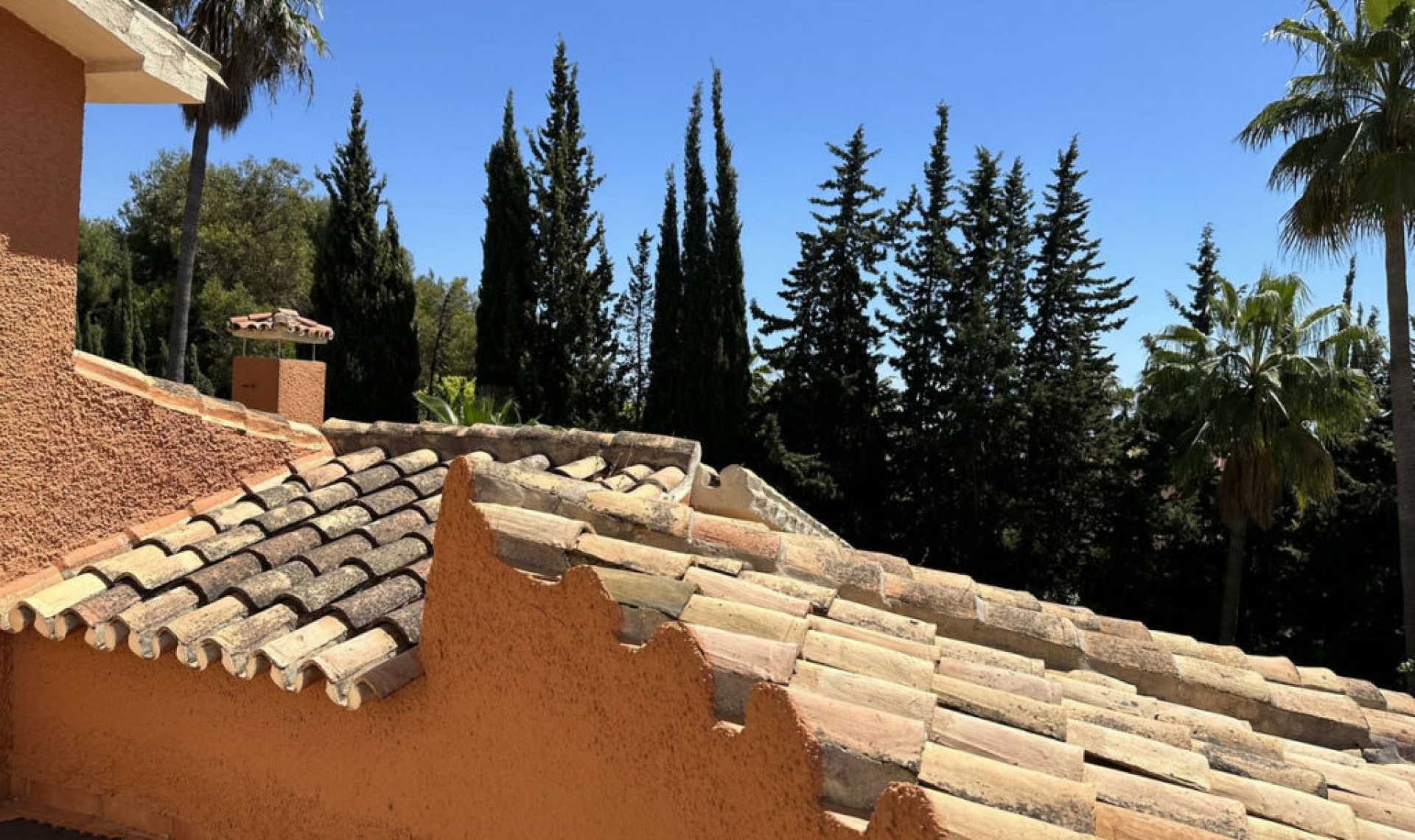 Resale - House -
Marbella