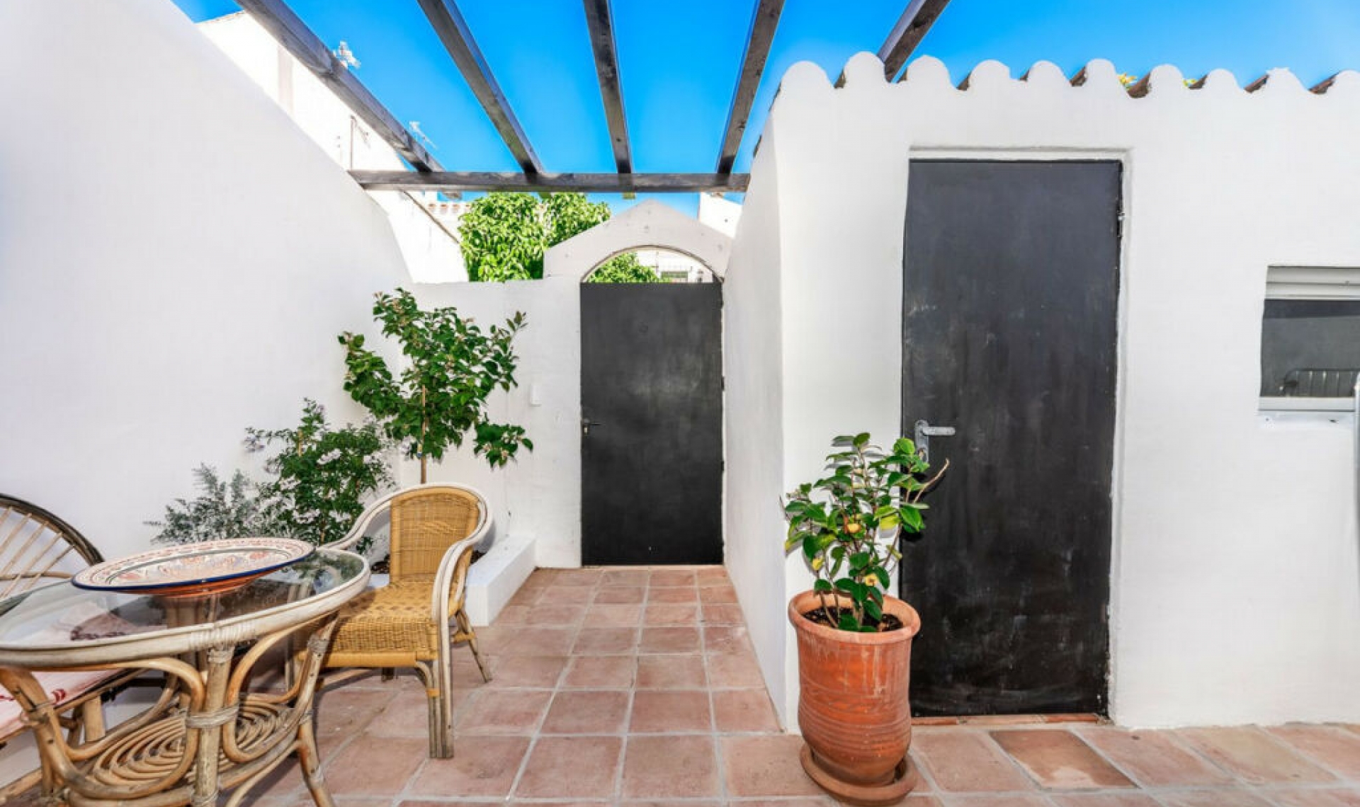 Resale - House -
Marbella