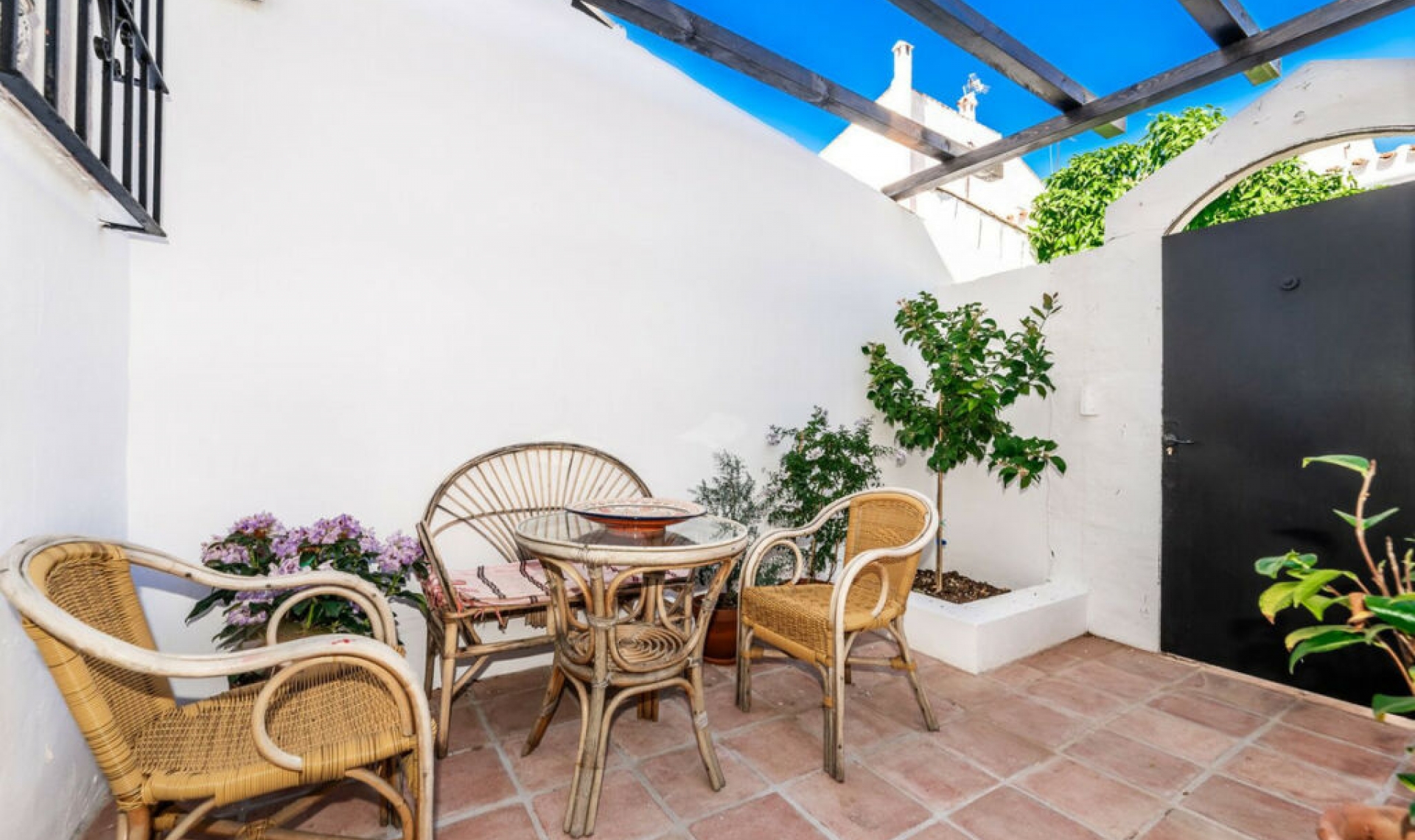 Resale - House -
Marbella