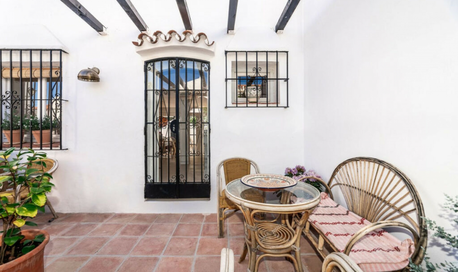 Resale - House -
Marbella
