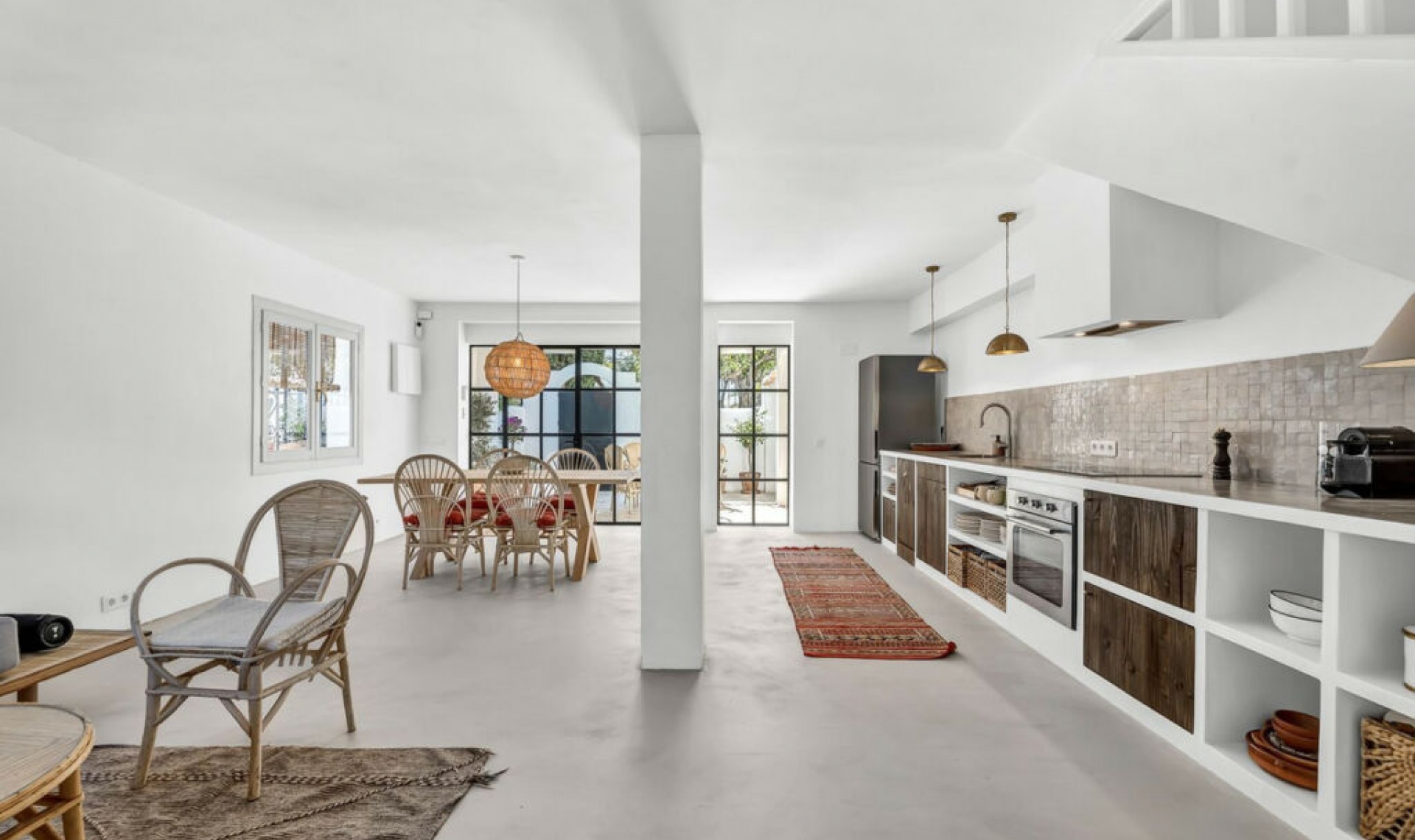 Resale - House -
Marbella