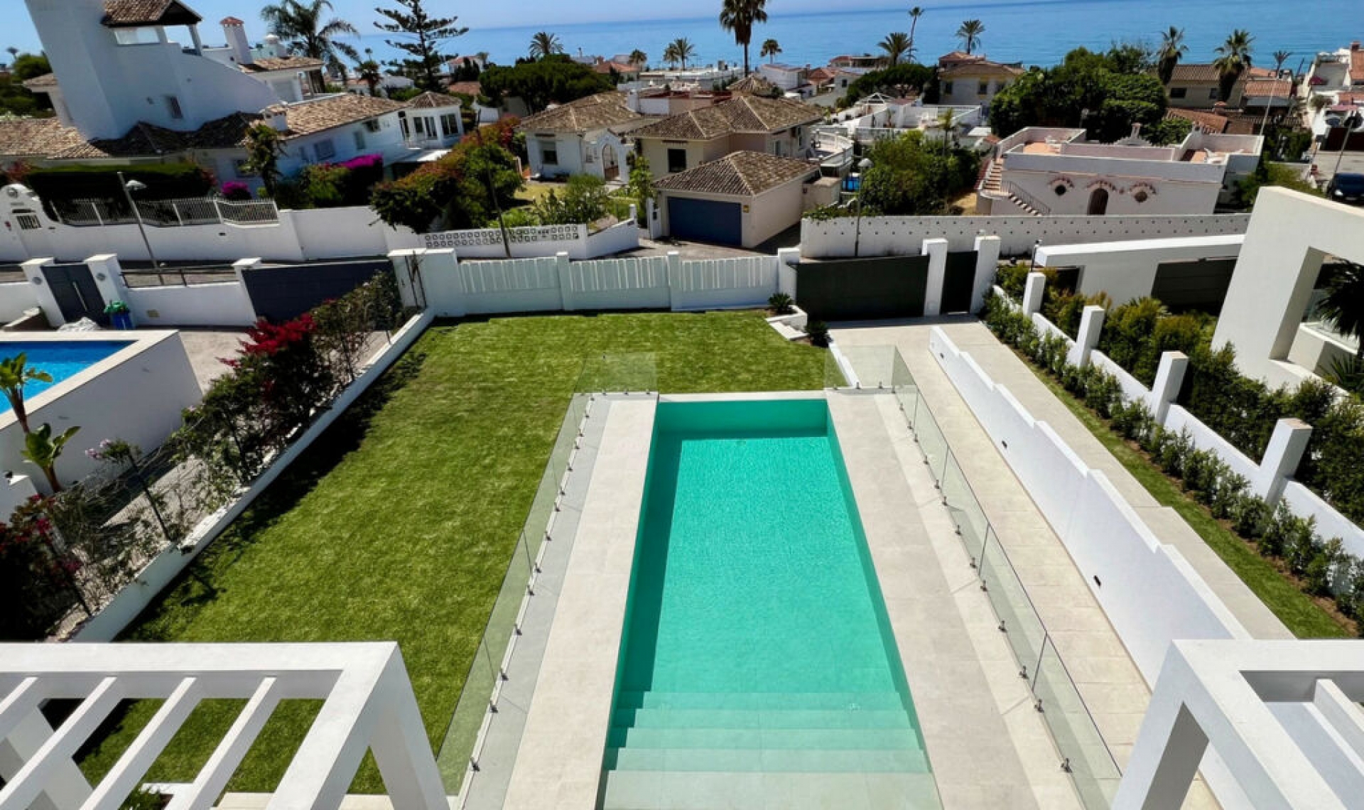 Resale - House -
Marbella