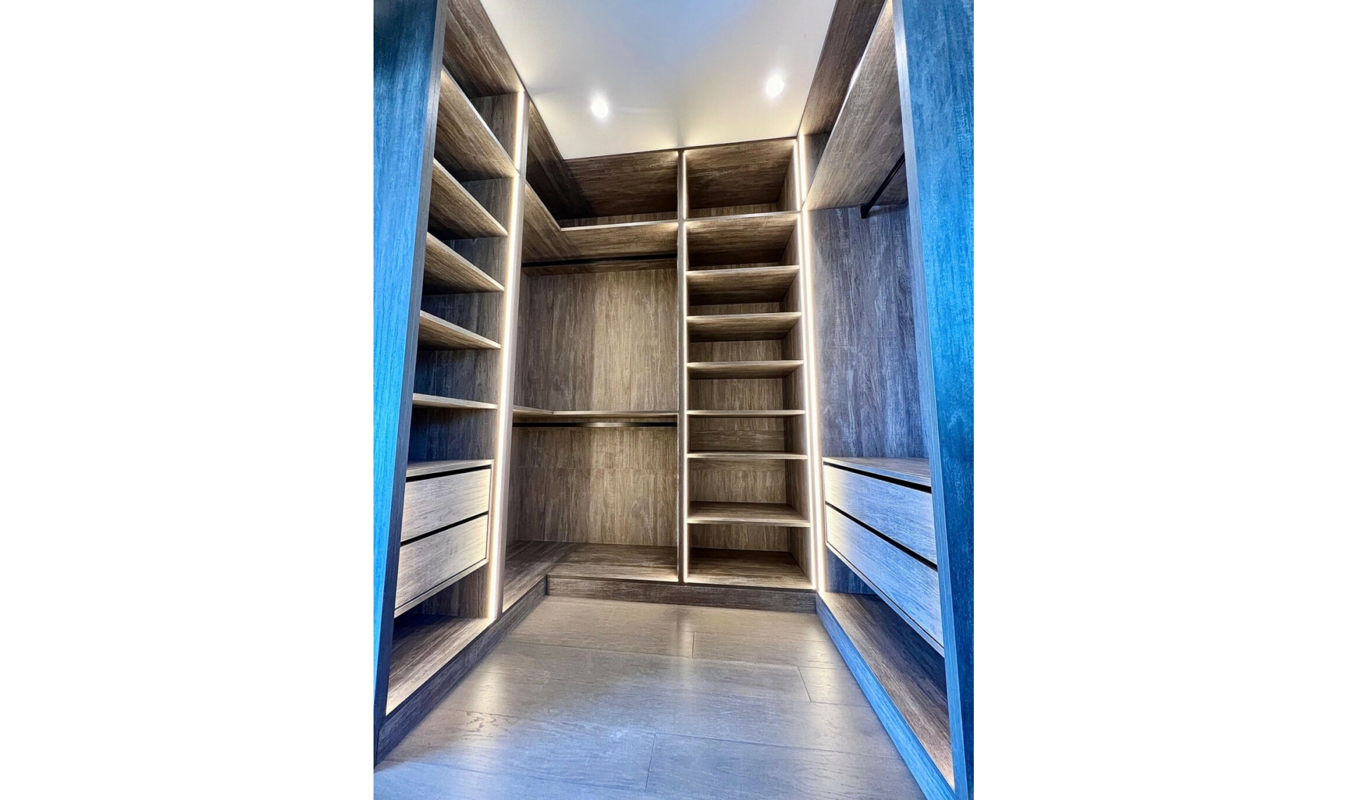 Resale - House -
Marbella