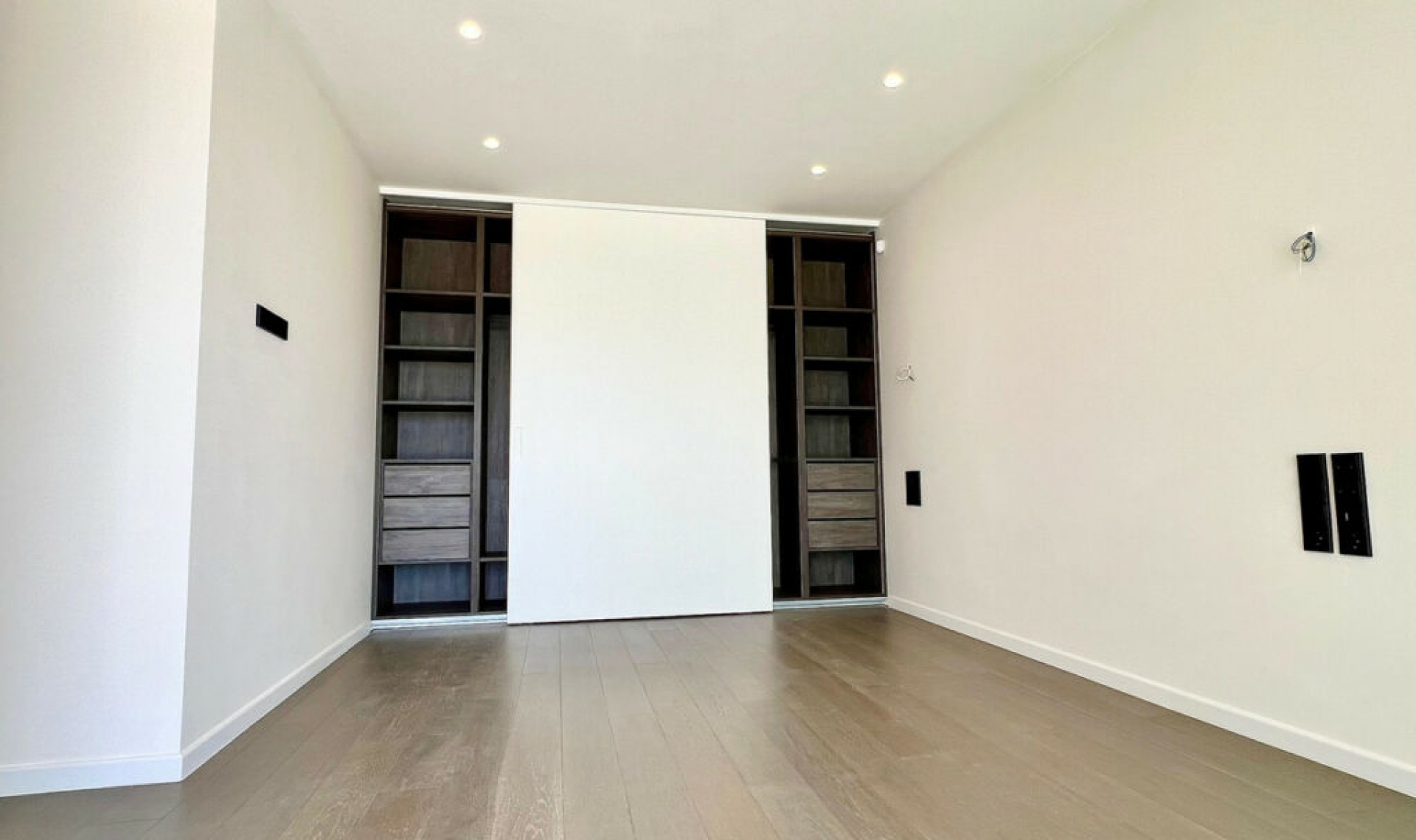 Resale - House -
Marbella