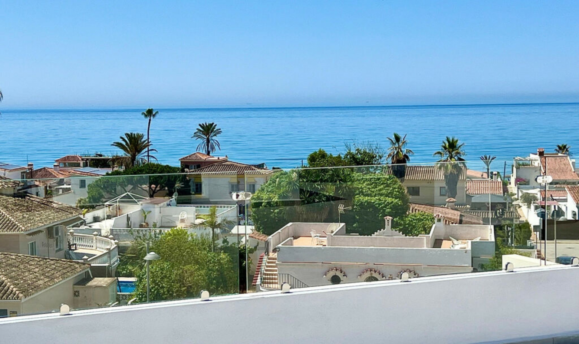Resale - House -
Marbella