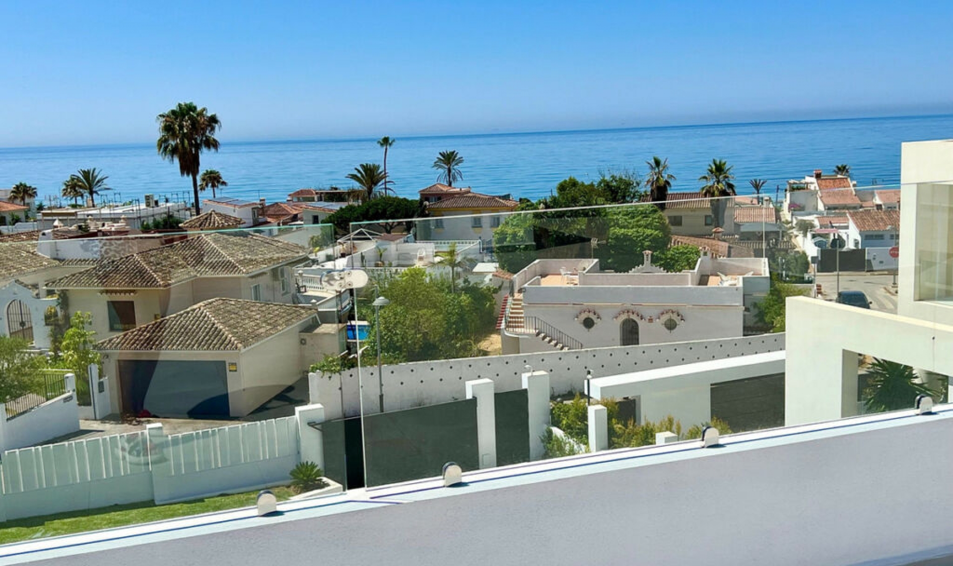 Resale - House -
Marbella