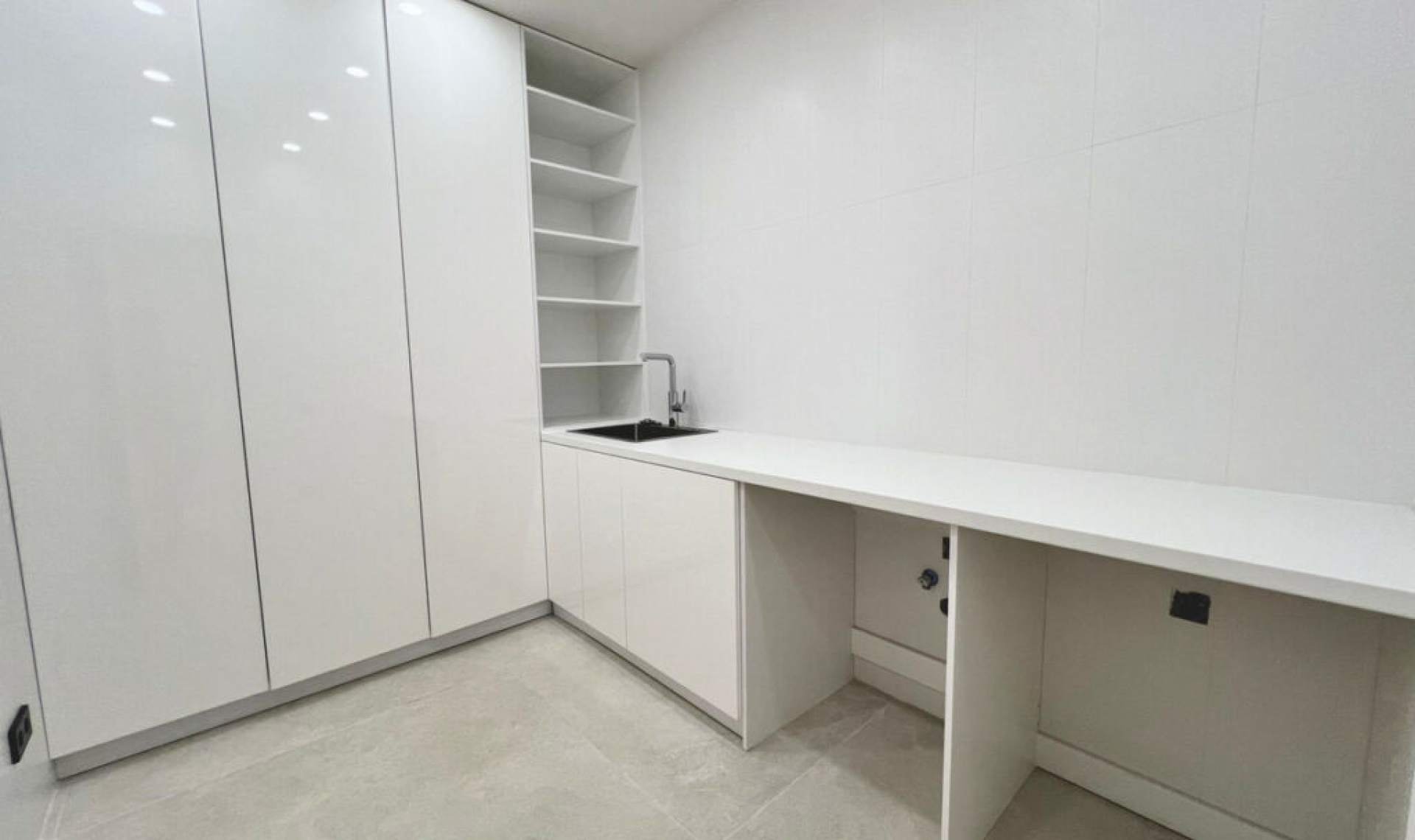 Resale - House -
Marbella