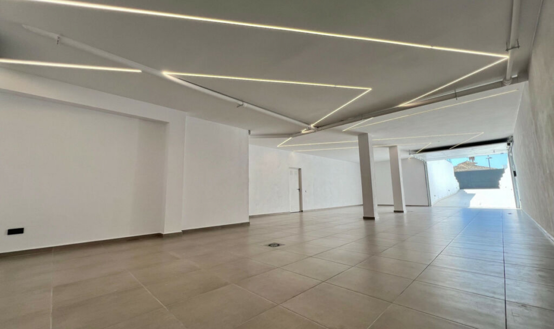 Resale - House -
Marbella