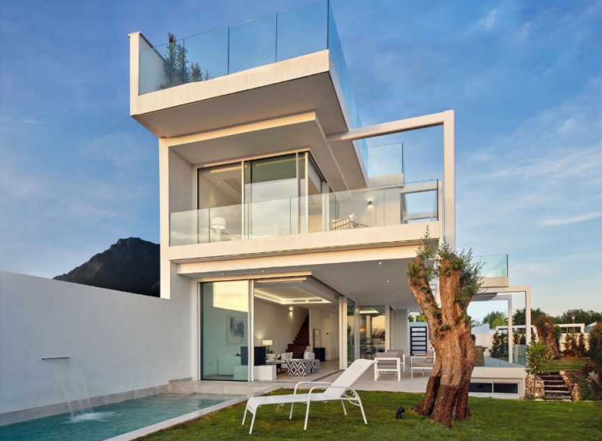 Resale - House -
Marbella