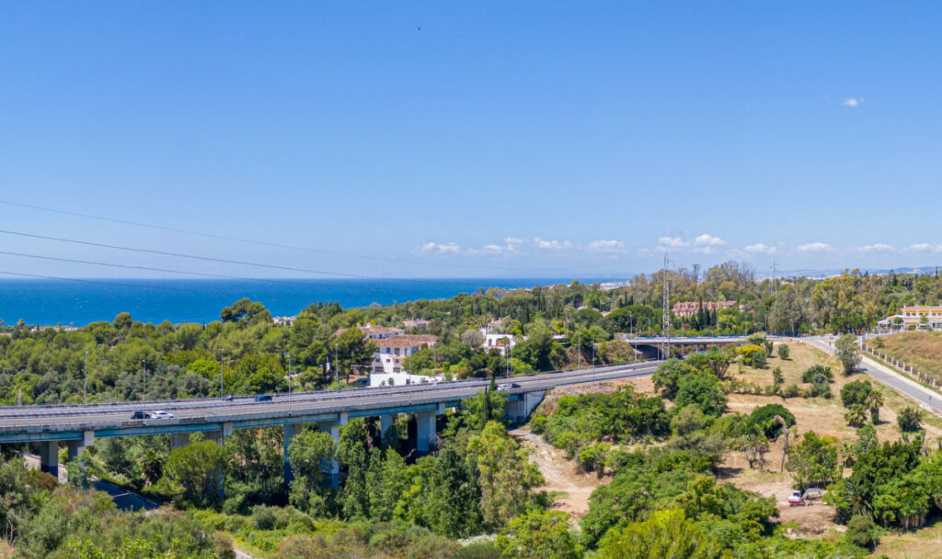 Resale - House -
Marbella
