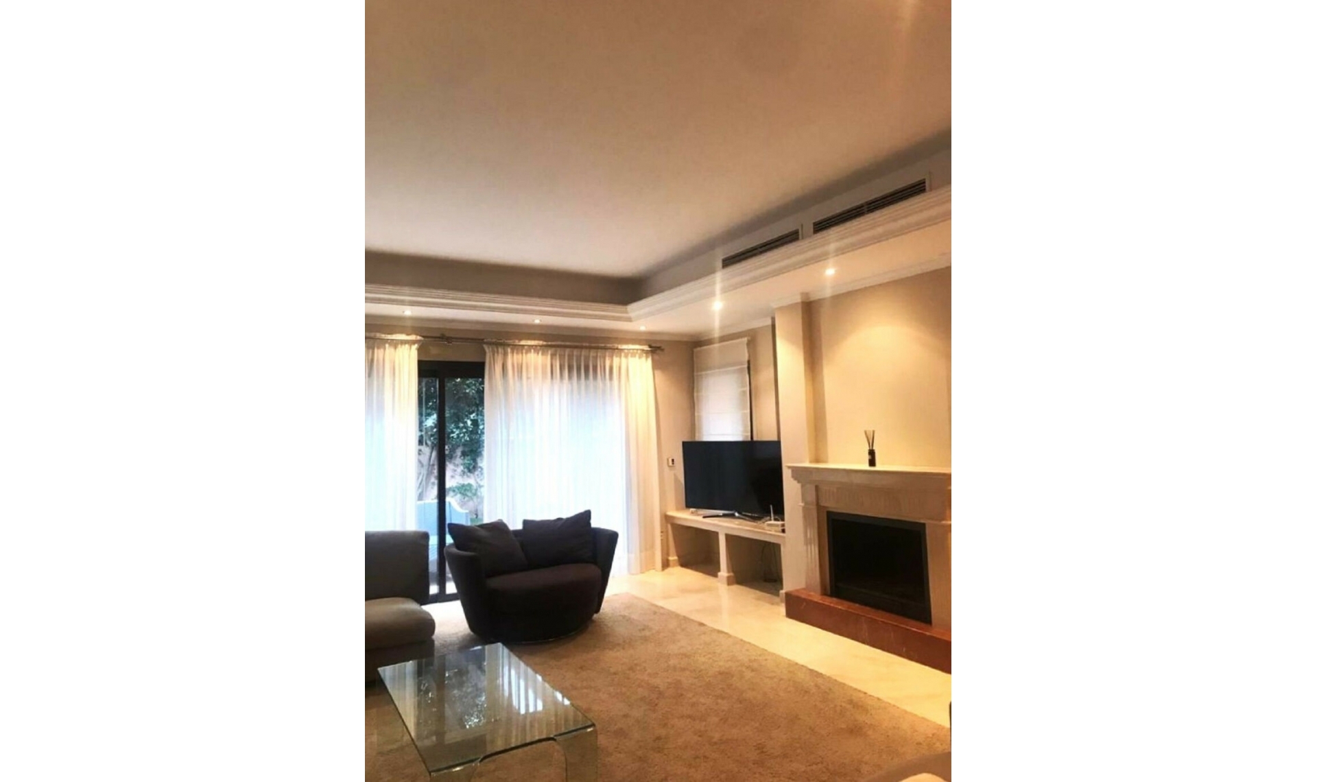 Resale - House -
Marbella