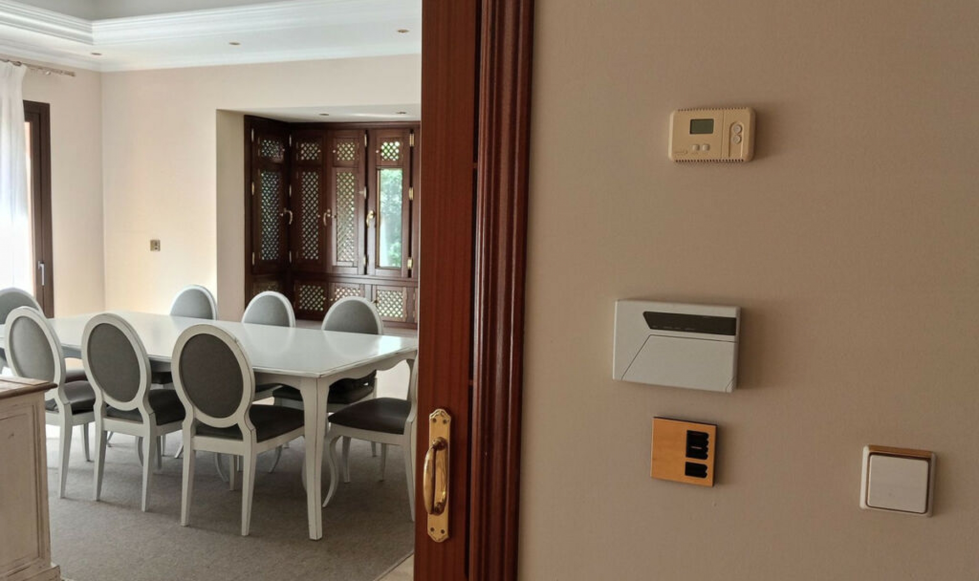 Resale - House -
Marbella