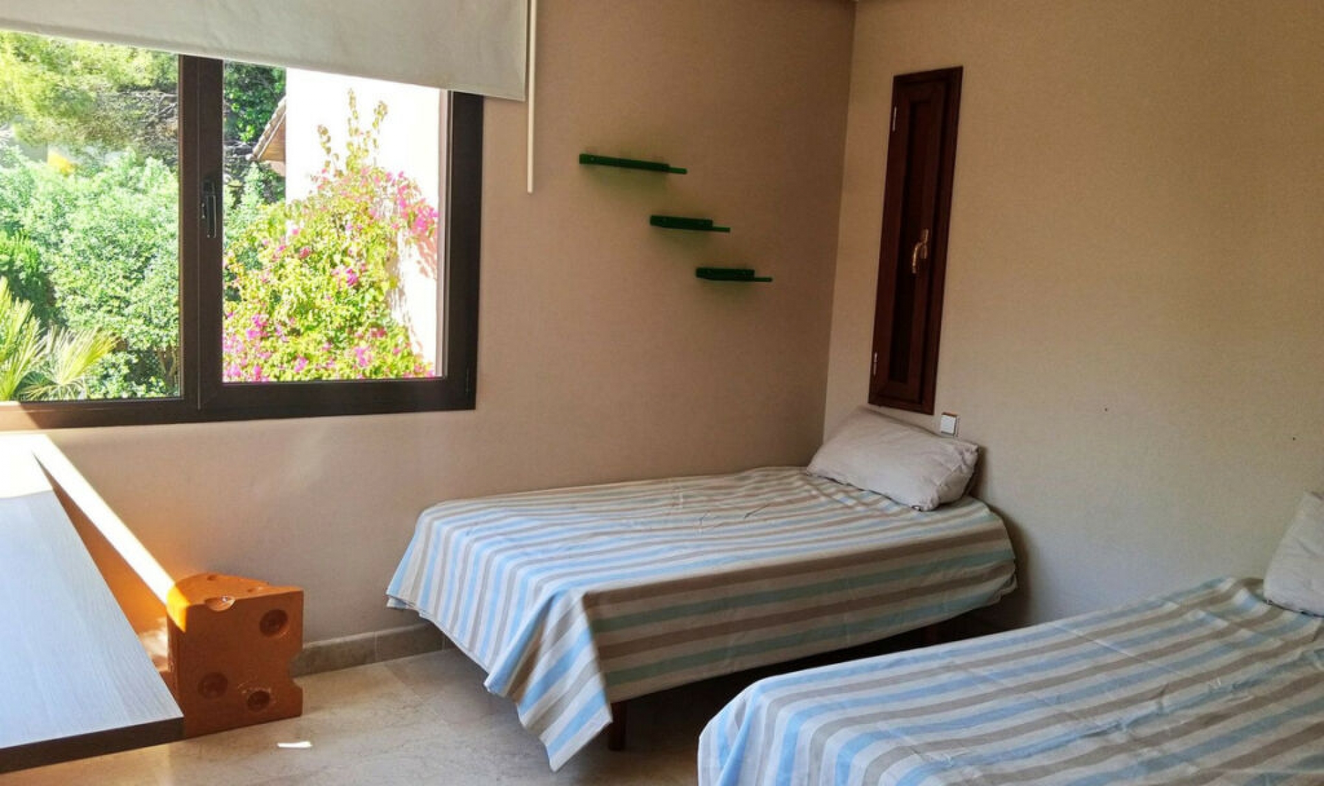 Resale - House -
Marbella