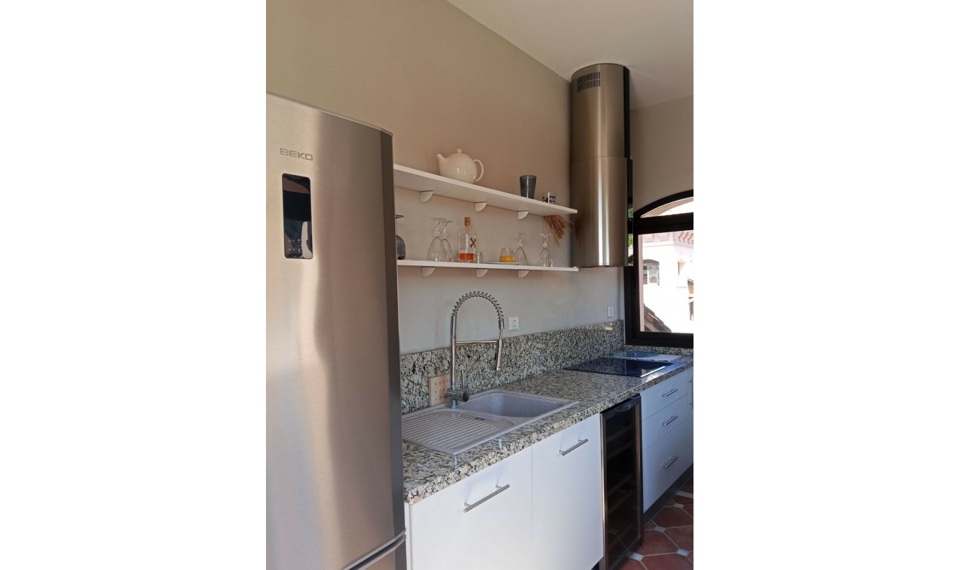 Resale - House -
Marbella