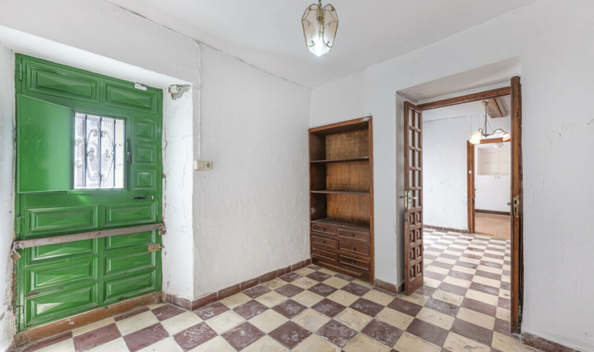 Resale - House -
Marbella