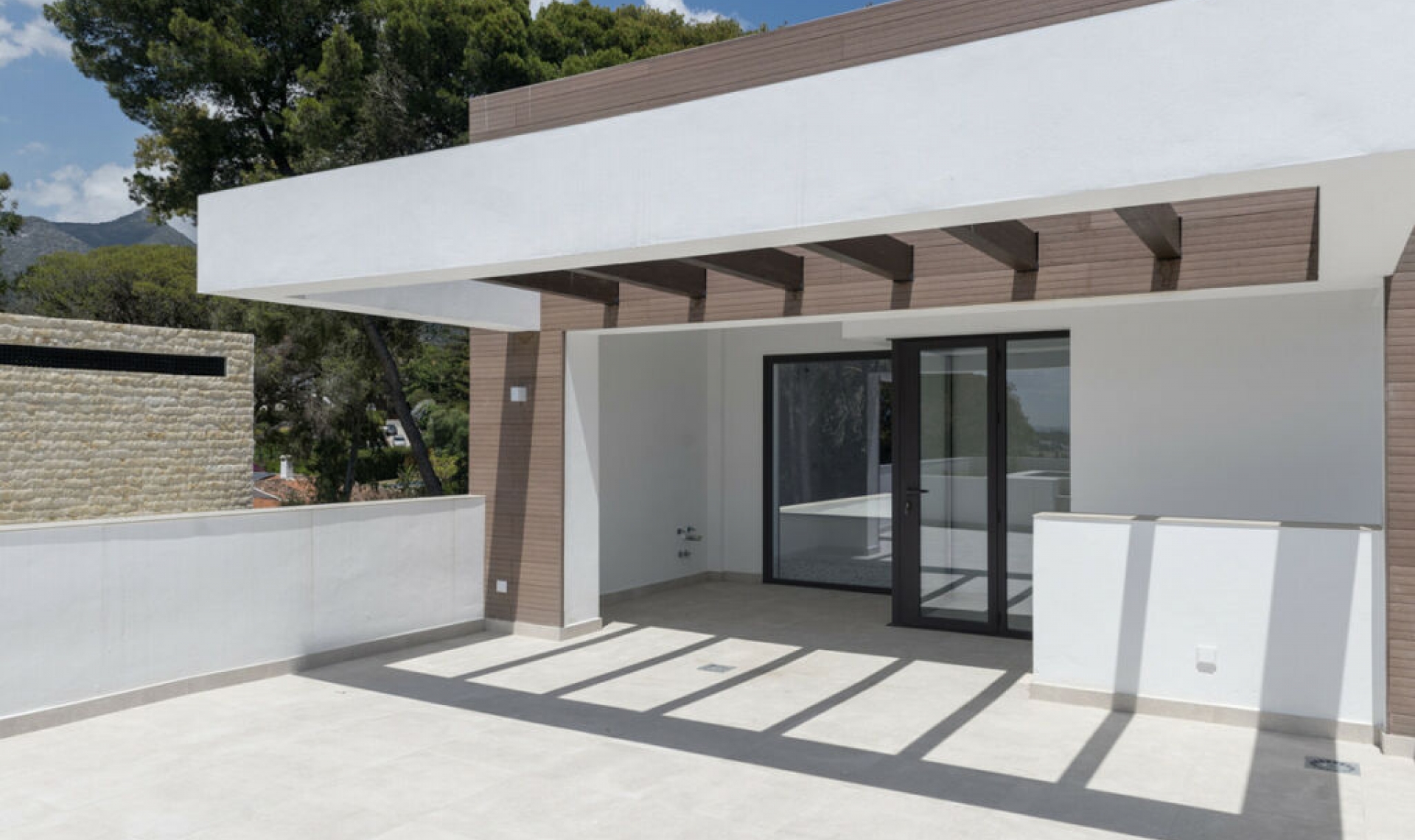 Resale - House -
Marbella