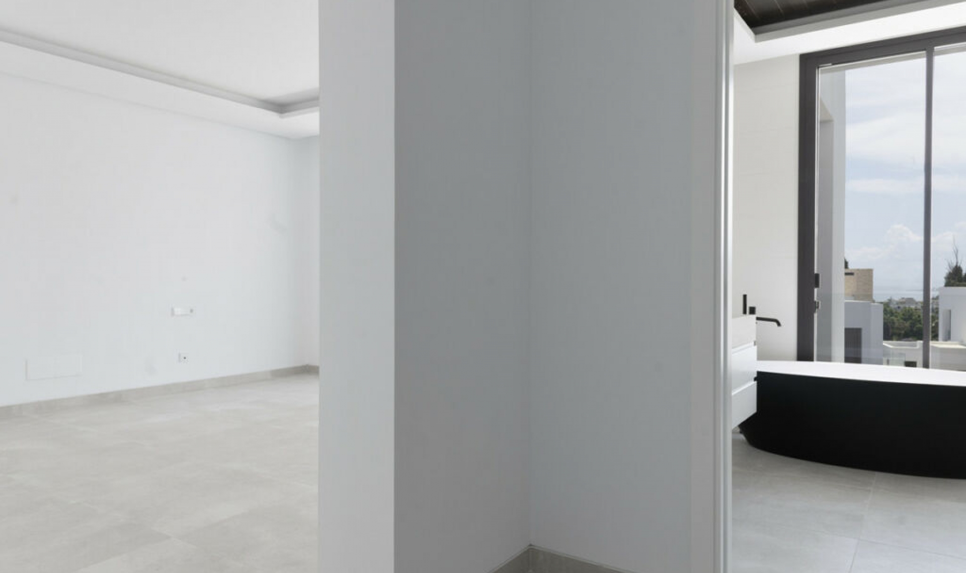 Resale - House -
Marbella