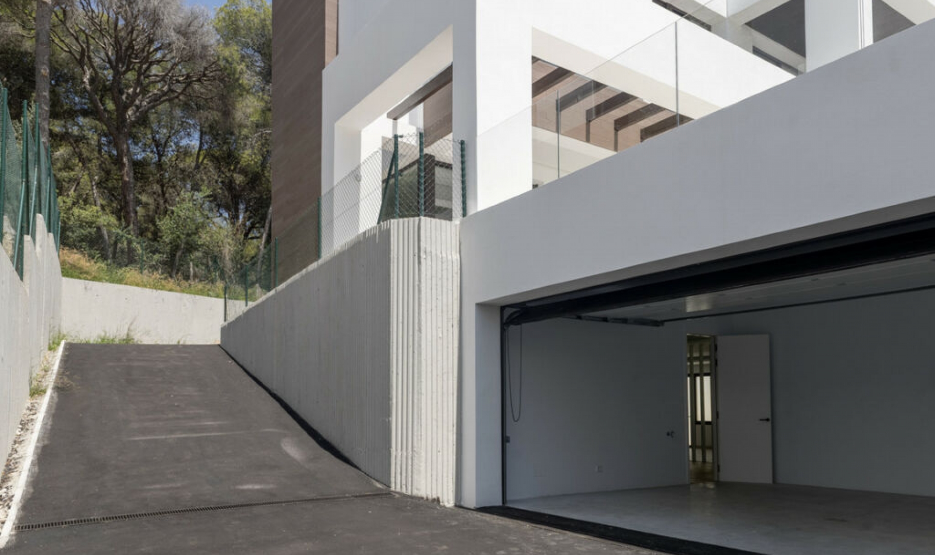 Resale - House -
Marbella