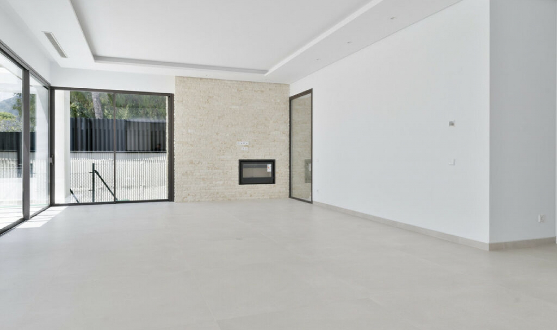 Resale - House -
Marbella