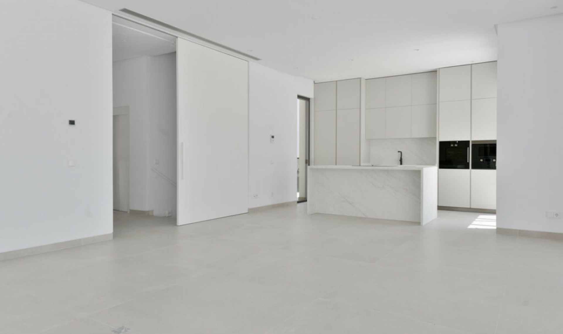 Resale - House -
Marbella