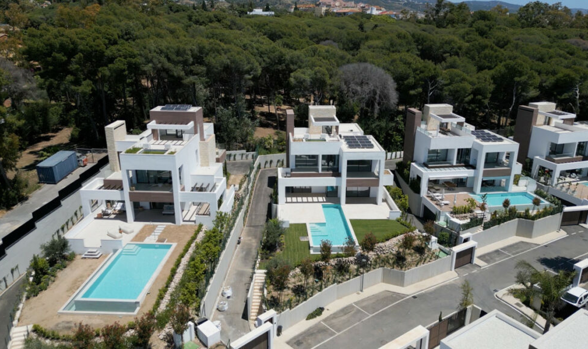 Resale - House -
Marbella