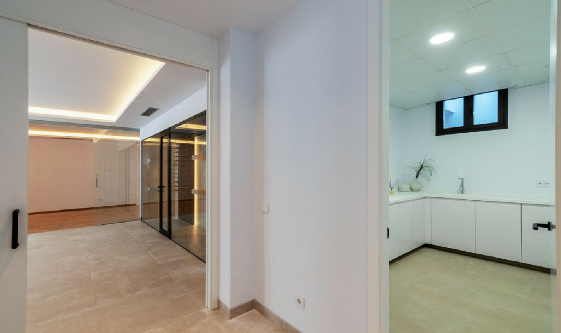 Resale - House -
Marbella