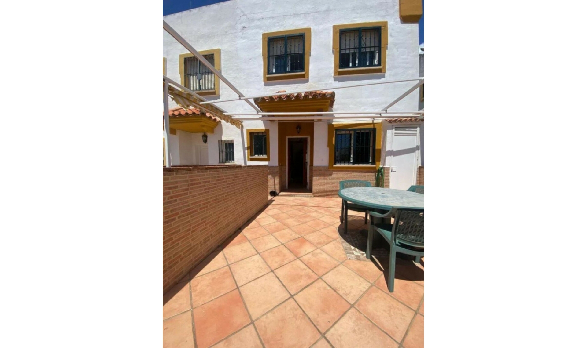 Resale - House -
Marbella