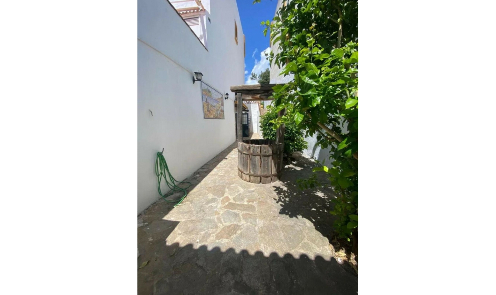 Resale - House -
Marbella
