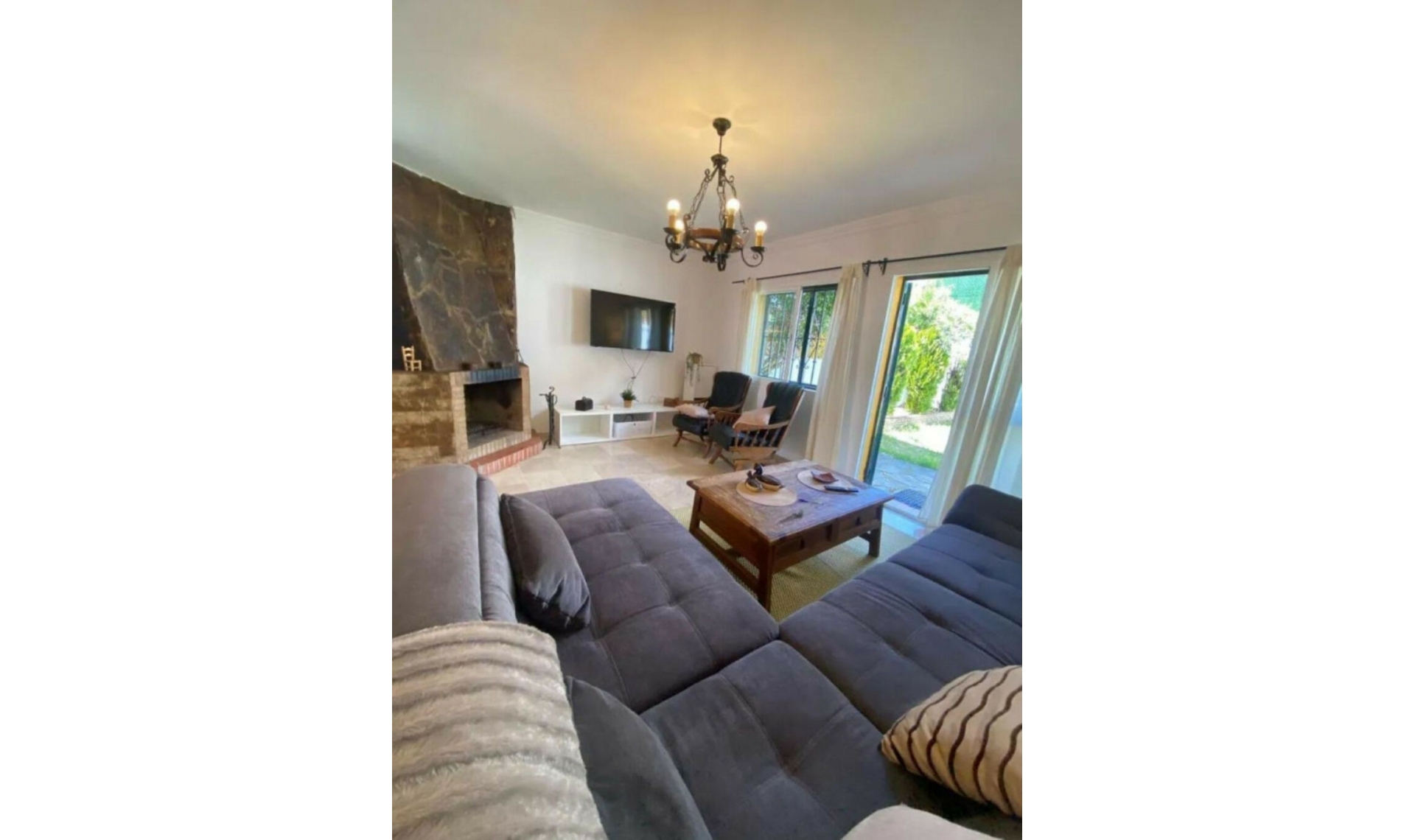 Resale - House -
Marbella