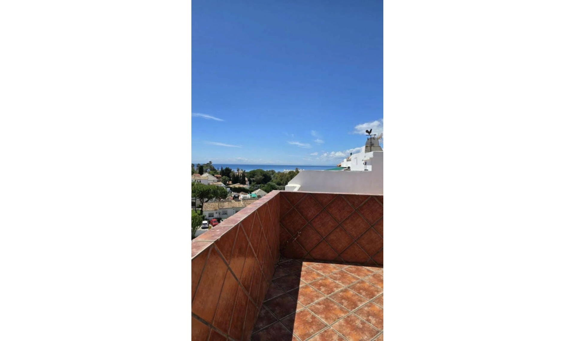 Resale - House -
Marbella