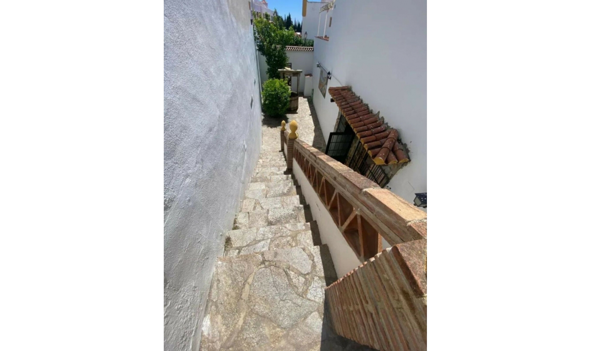 Resale - House -
Marbella