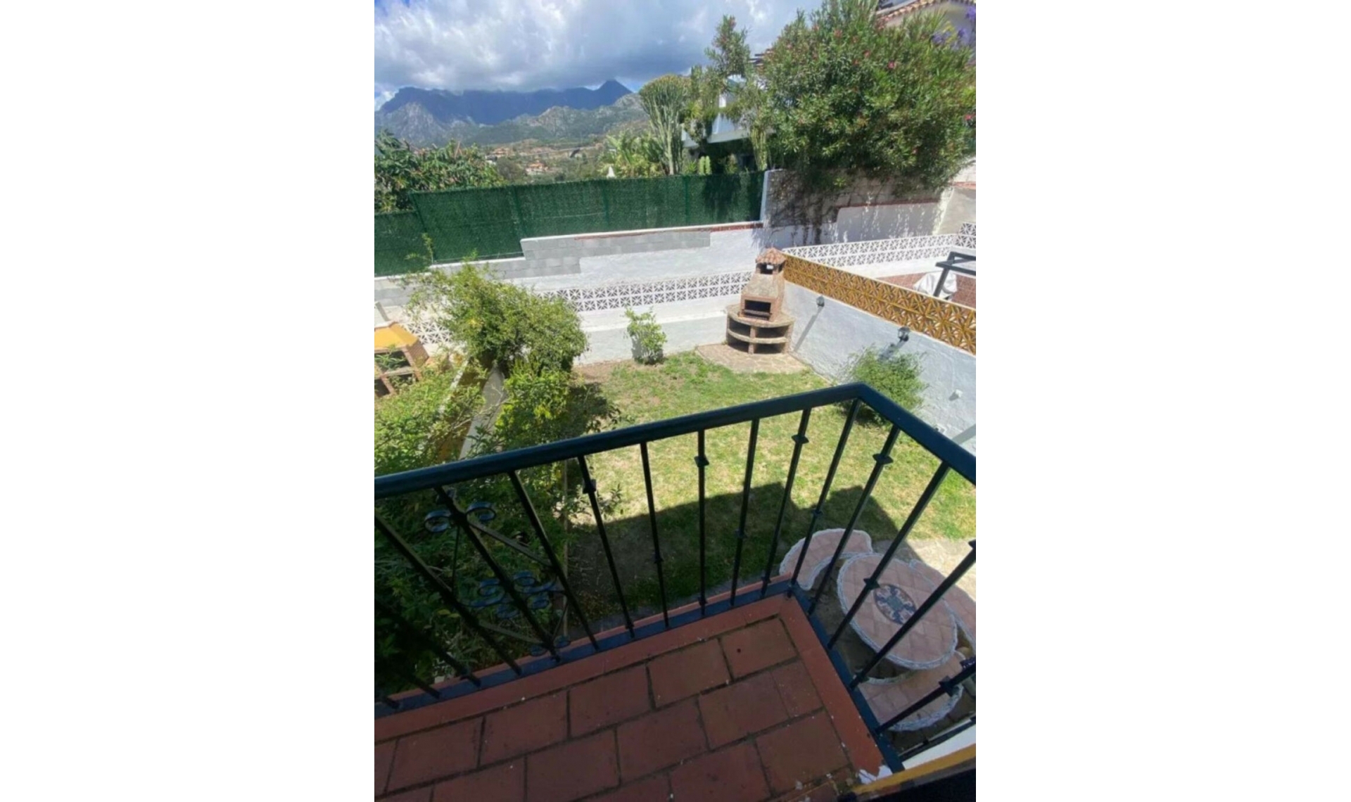 Resale - House -
Marbella