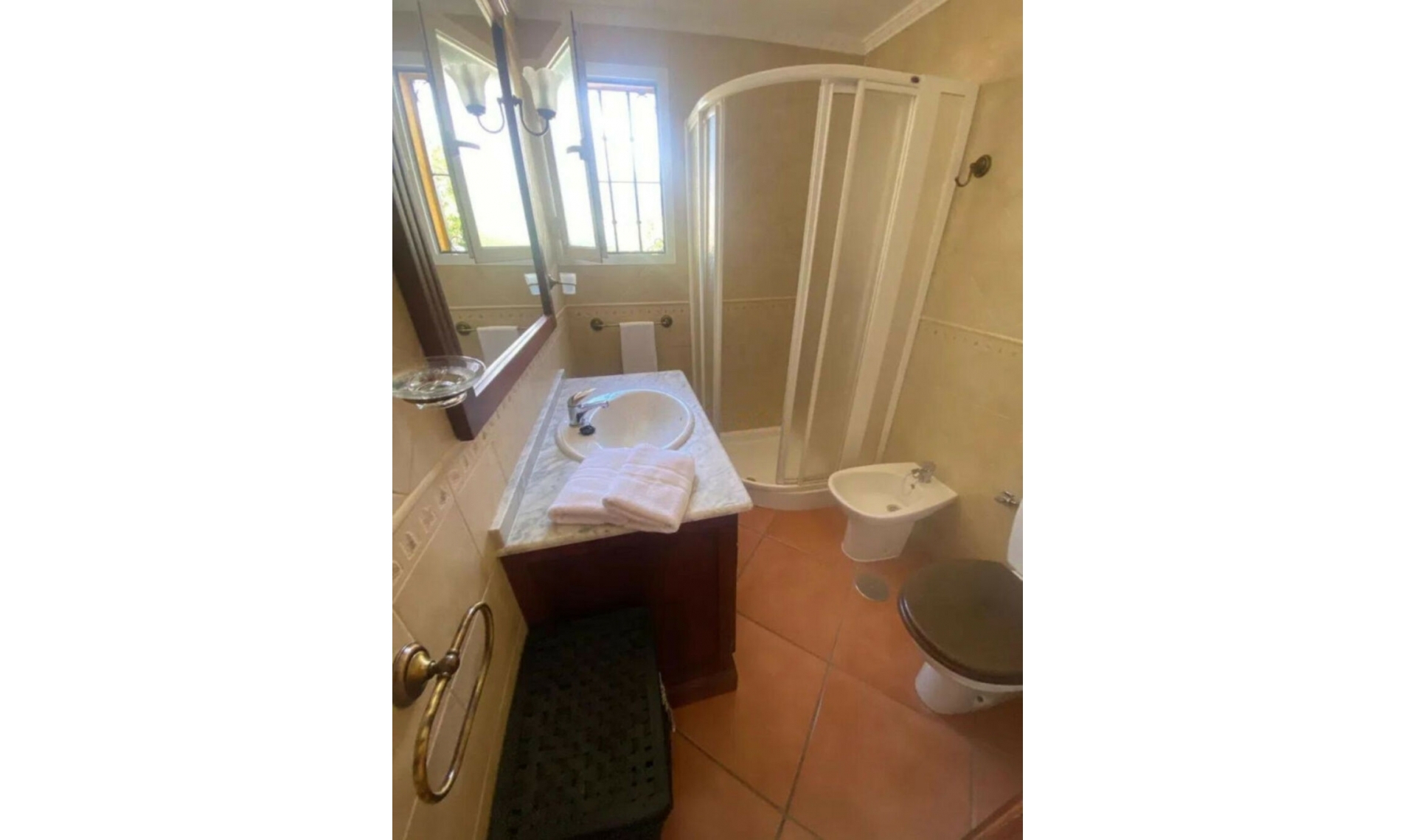 Resale - House -
Marbella