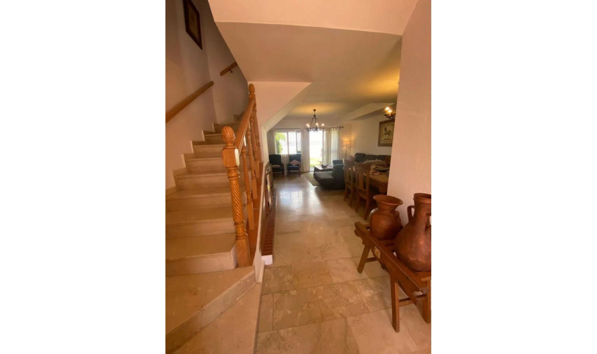 Resale - House -
Marbella