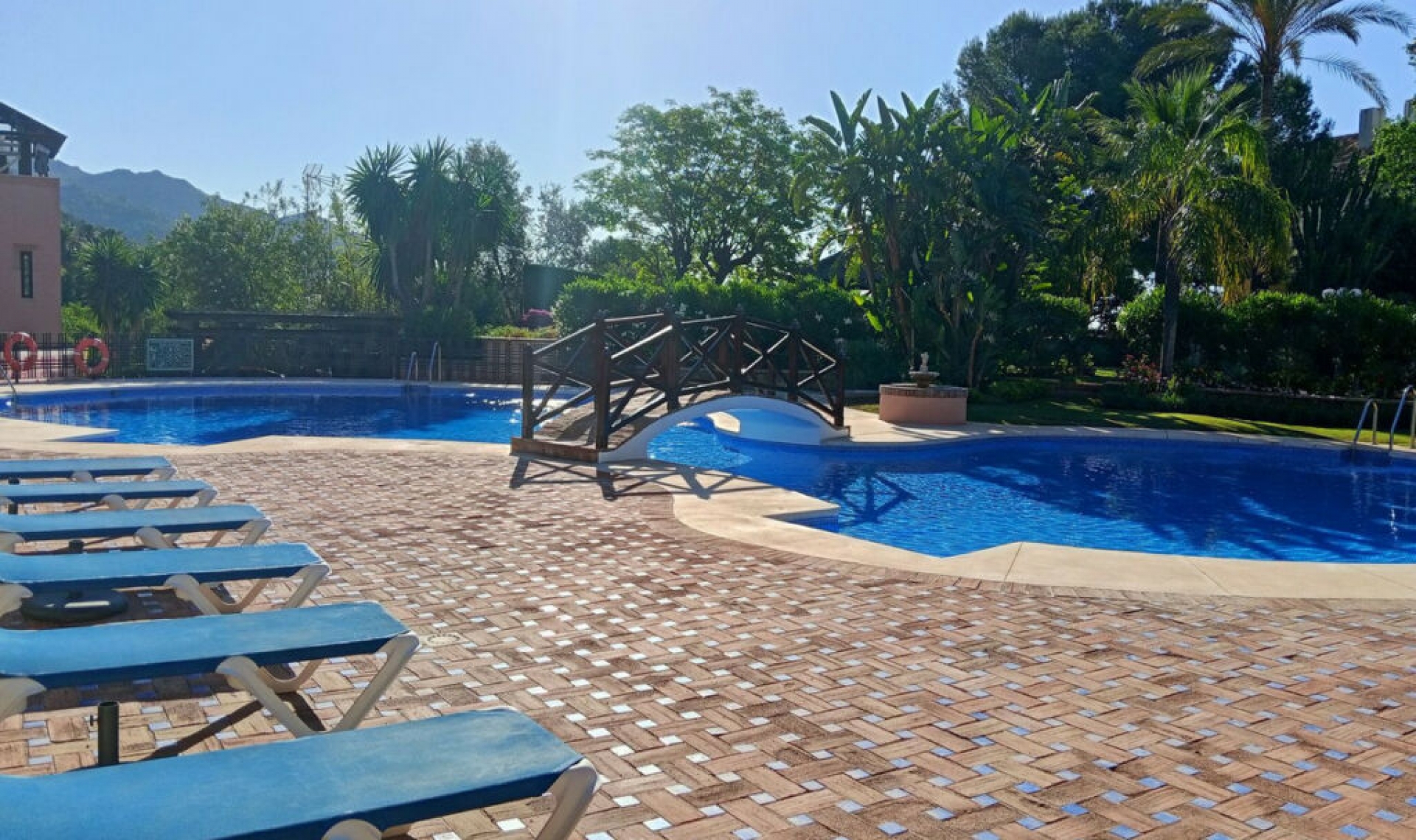 Resale - House -
Marbella