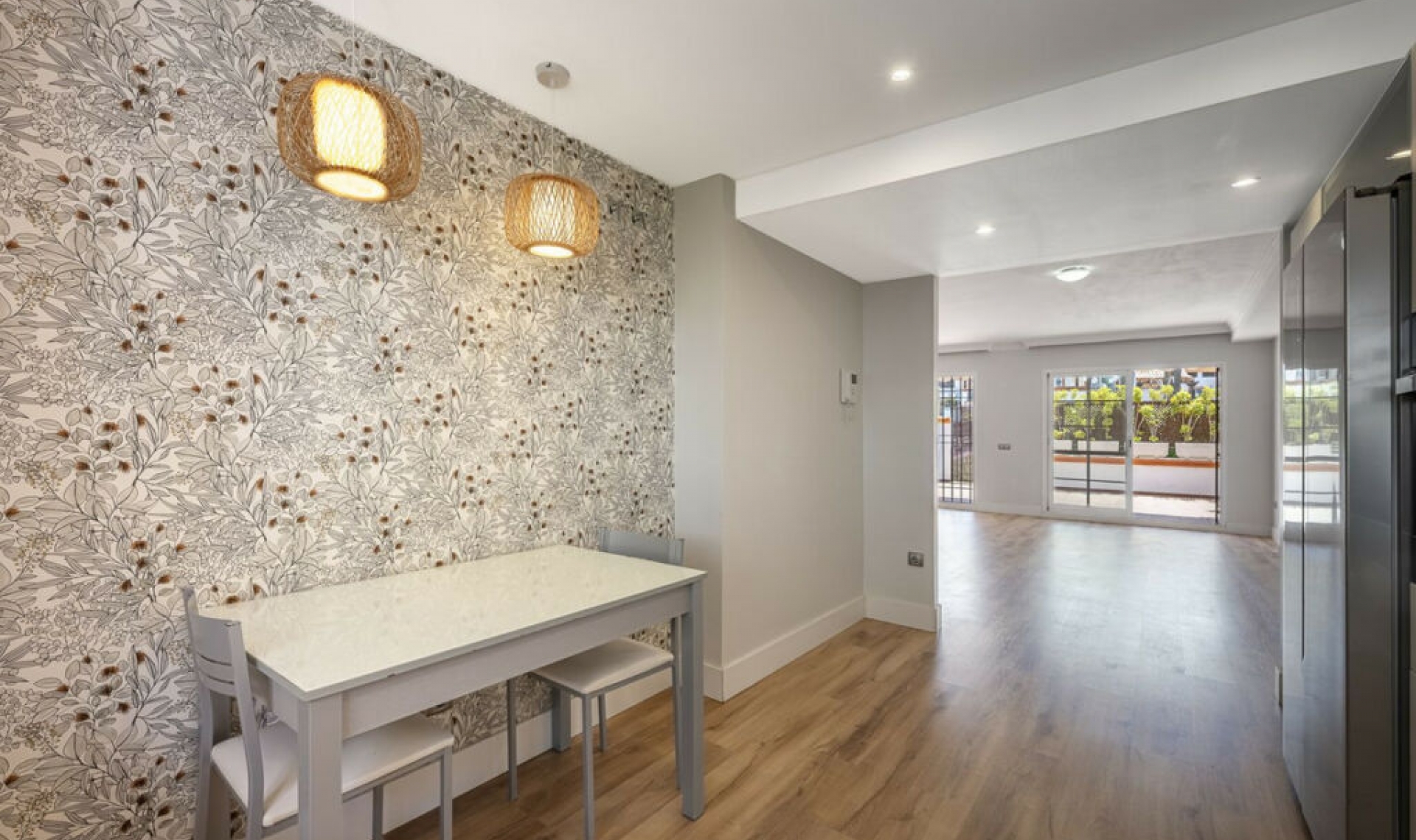 Resale - House -
Marbella