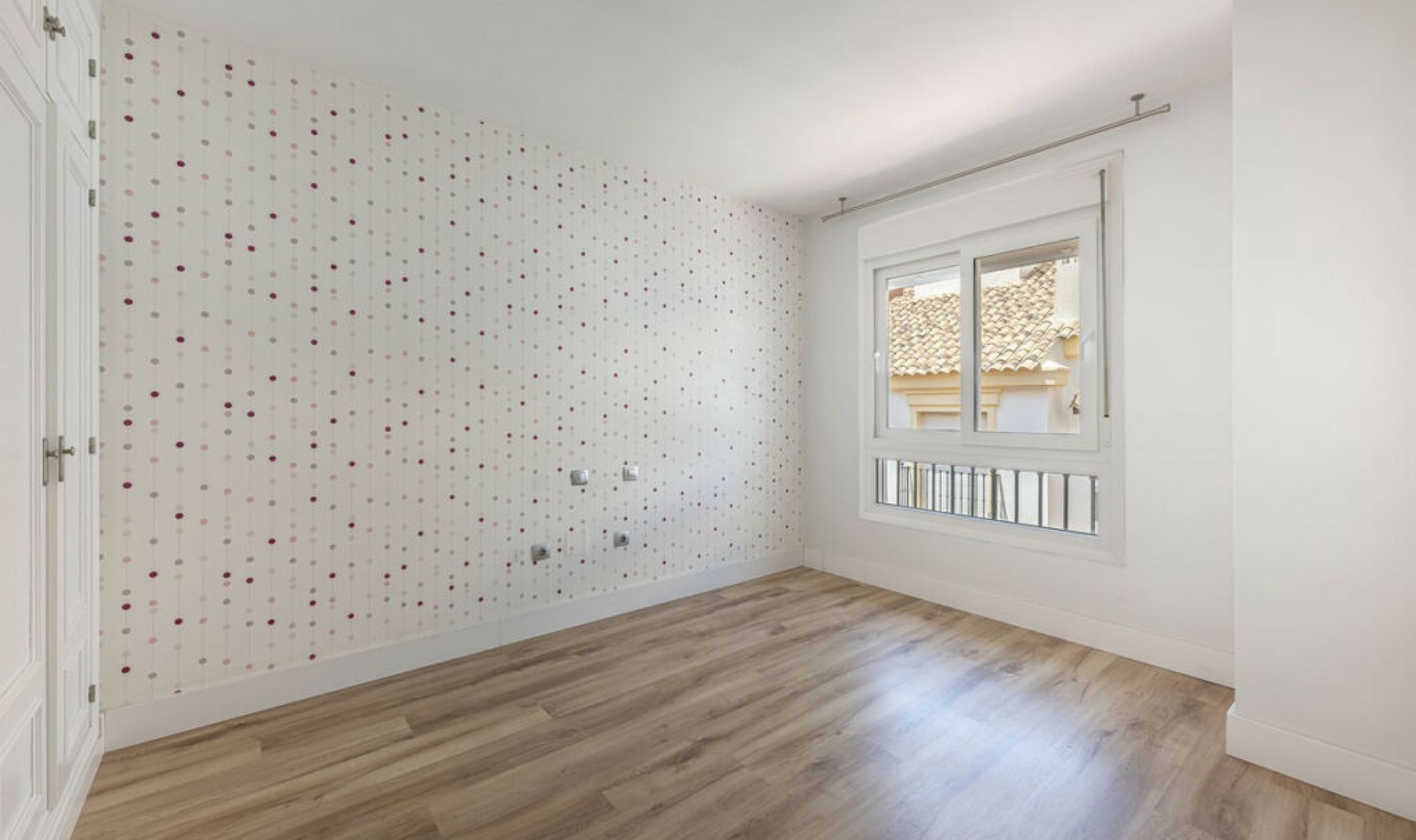 Resale - House -
Marbella