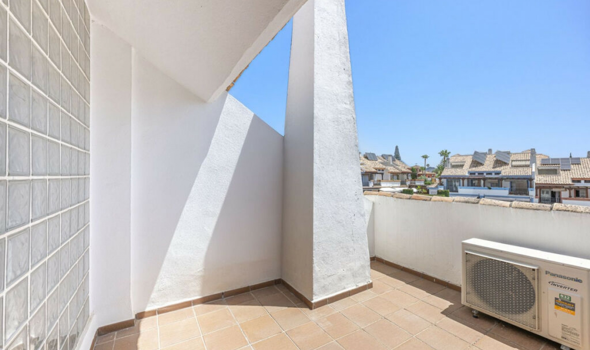 Resale - House -
Marbella
