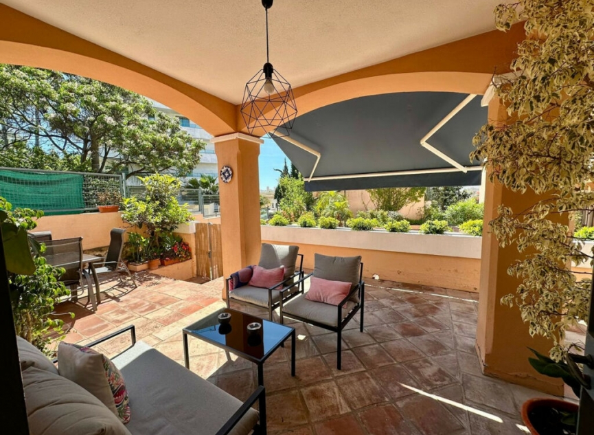 Resale - House -
Marbella