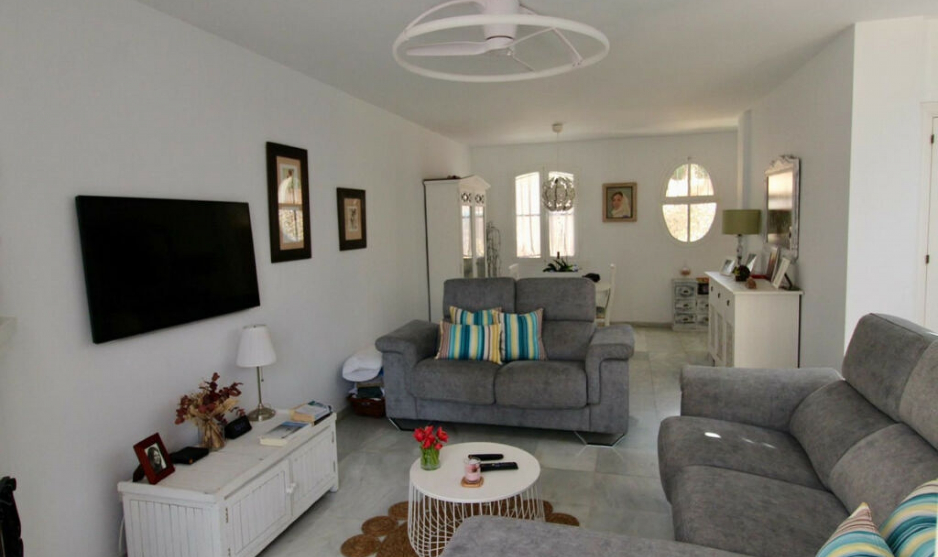 Resale - House -
Marbella