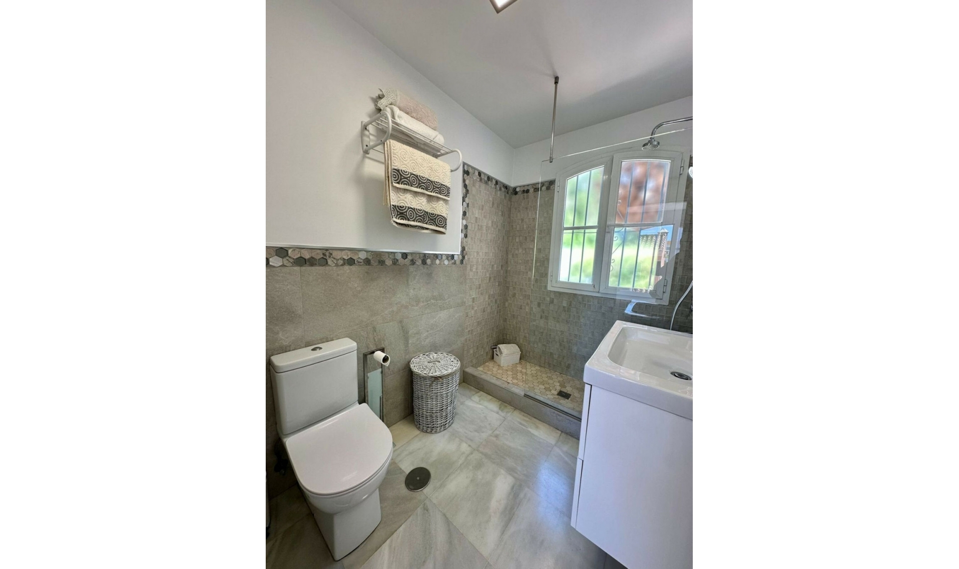 Resale - House -
Marbella